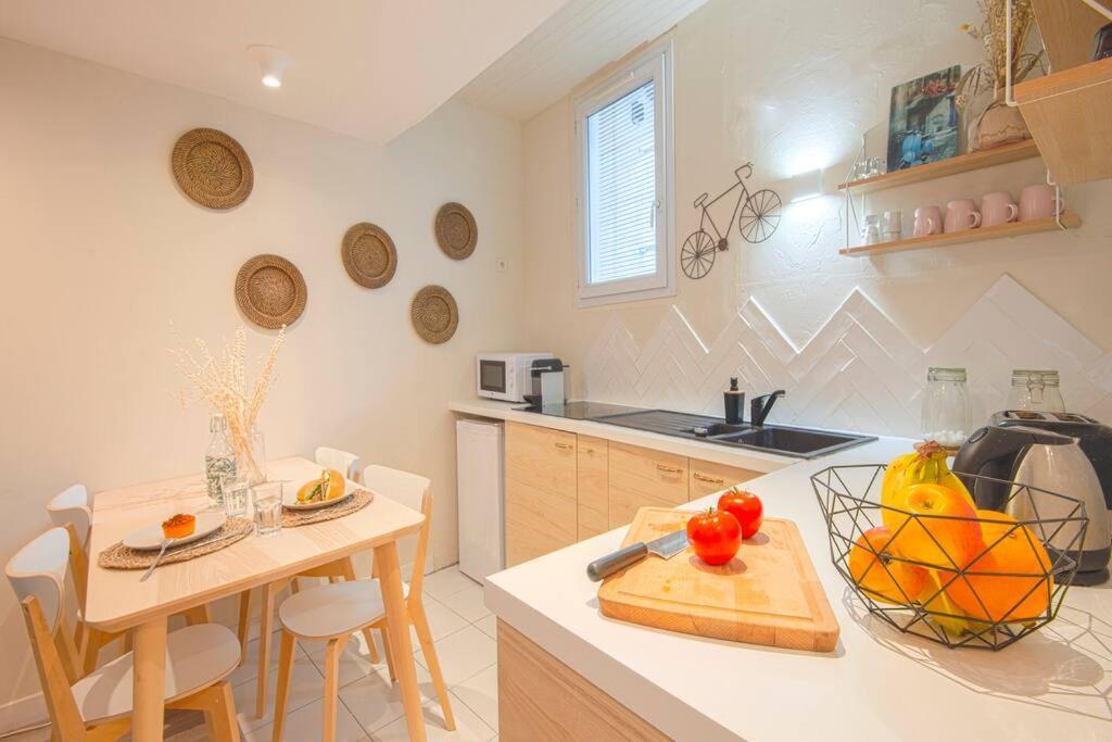 Au Pied De Notre Dame De La Garde Apartman Marseille Kültér fotó